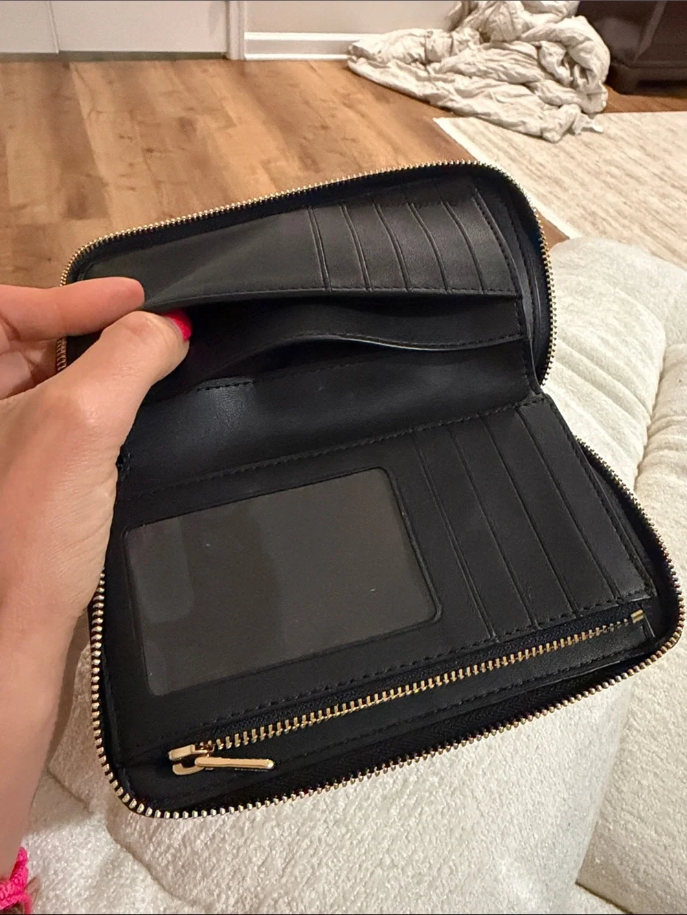 Coach Black Pebbled Leather Zip Wallet - Picture 4 of 9